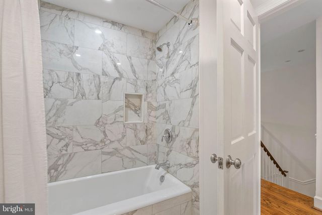207 DELANCEY ST, Philadelphia, PA 19106
