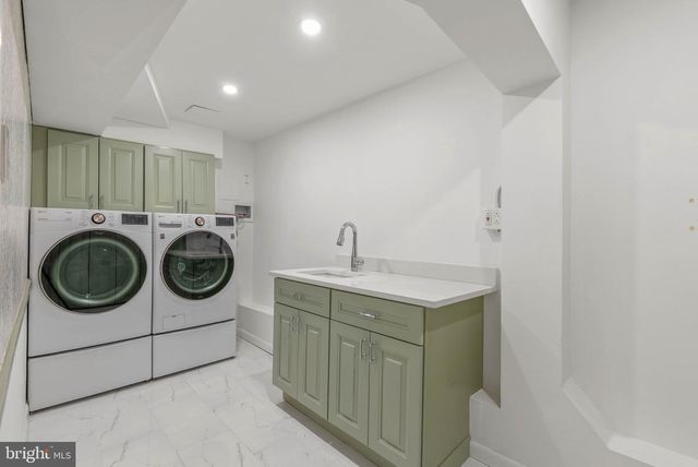 207 DELANCEY ST, Philadelphia, PA 19106