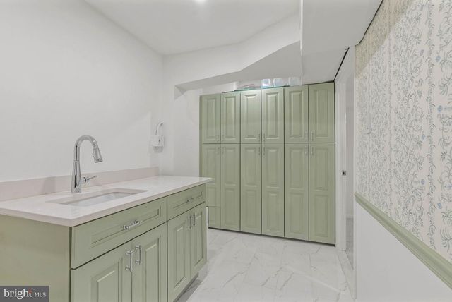 207 DELANCEY ST, Philadelphia, PA 19106