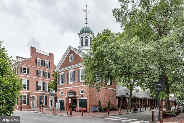 207 DELANCEY ST, Philadelphia, PA 19106