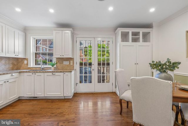 207 DELANCEY ST, Philadelphia, PA 19106