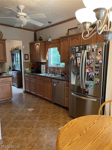 8471 Waterside Drive, Sagamore Hills, OH 44067