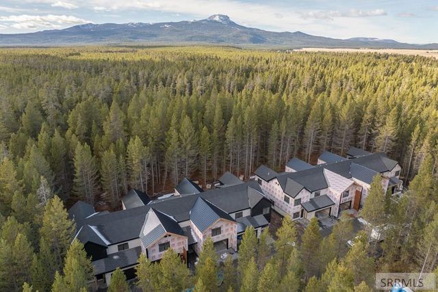 4353 Yeti Ln, Island Park, ID 83429