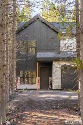 4353 Yeti Ln, Island Park, ID 83429