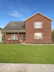 1721 Doran Rd S, Murray, KY 42071