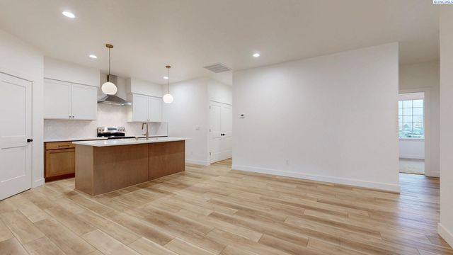 4537 Grove Court, West Richland, WA 99353