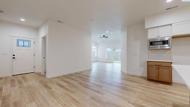 4537 Grove Court, West Richland, WA 99353