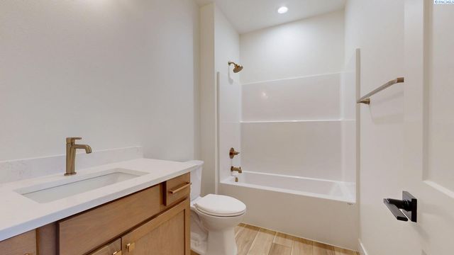 4537 Grove Court, West Richland, WA 99353