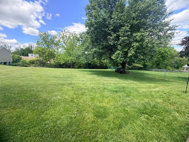 1896 Falcon Crest Circle, Hebron, KY 41048