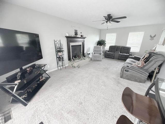 1896 Falcon Crest Circle, Hebron, KY 41048