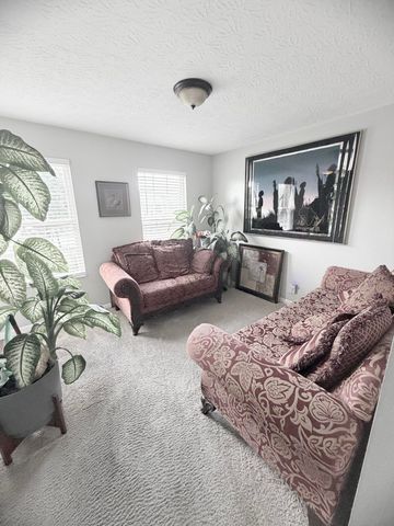 1896 Falcon Crest Circle, Hebron, KY 41048