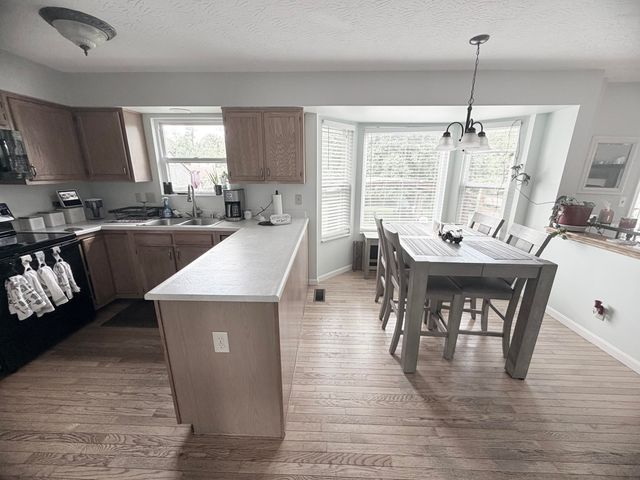 1896 Falcon Crest Circle, Hebron, KY 41048