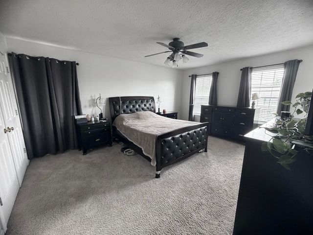 1896 Falcon Crest Circle, Hebron, KY 41048
