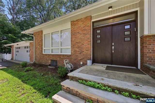 2 Monument Place, Cresskill, NJ 07626