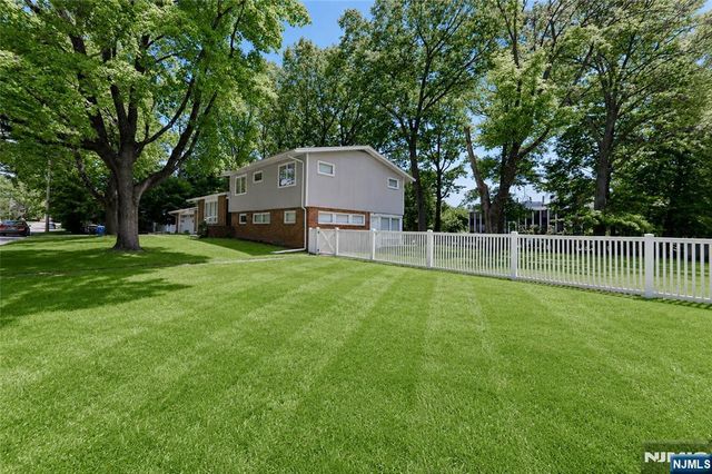 2 Monument Place, Cresskill, NJ 07626