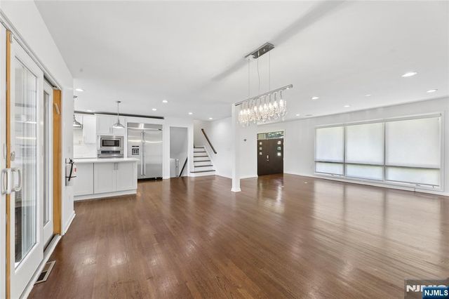 2 Monument Place, Cresskill, NJ 07626