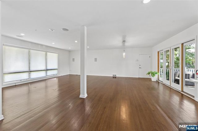 2 Monument Place, Cresskill, NJ 07626
