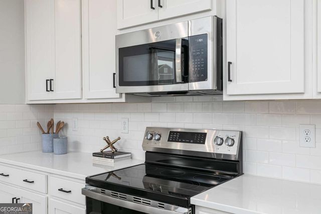 543 Raelyns Way, Loganville, GA 30052