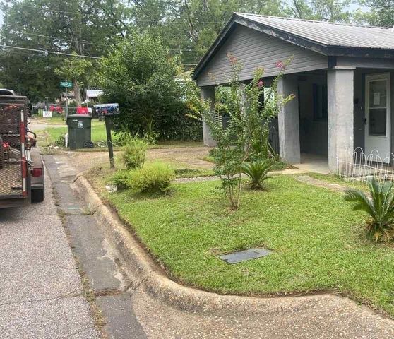104 Hardy St, Dothan, AL 36303