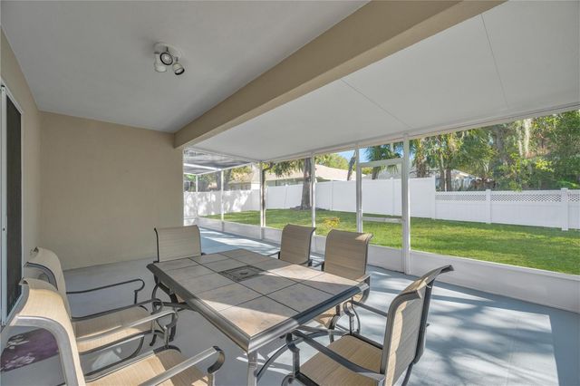 17115 FALCONRIDGE ROAD, Lithia, FL 33547