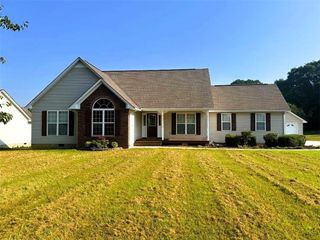 131 Rosewood SE Drive, Calhoun, GA 30701