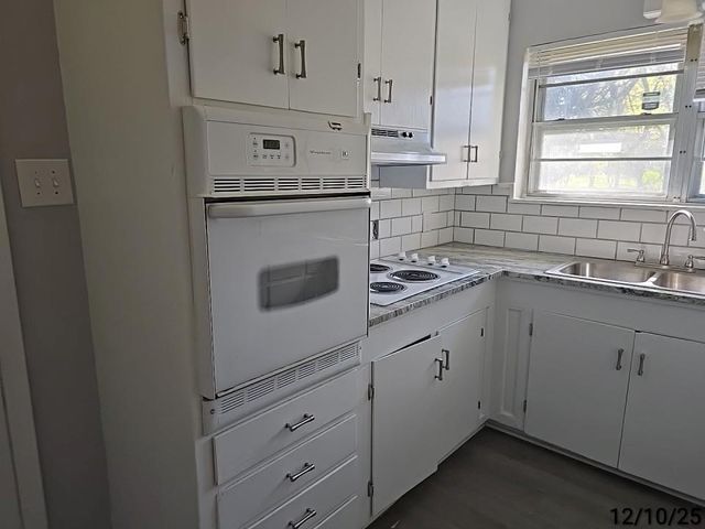 1715 ROSCOMMOM Drive, Alexandria, LA 71301