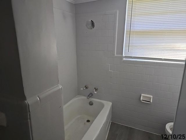 1715 ROSCOMMOM Drive, Alexandria, LA 71301