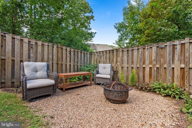6592 SKYLEMAR TRL, Centreville, VA 20121