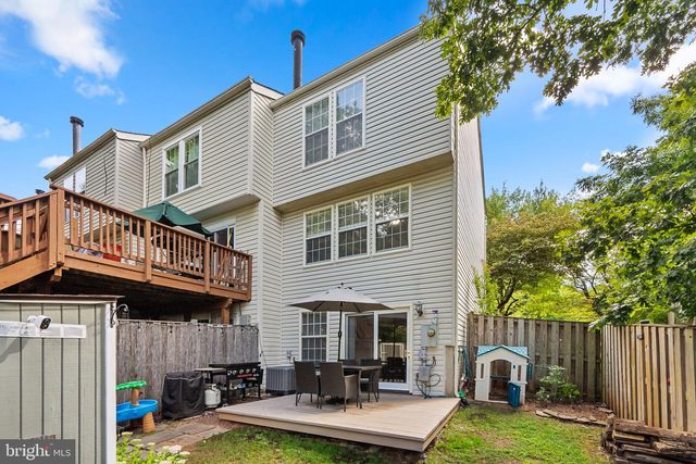 6592 SKYLEMAR TRL, Centreville, VA 20121