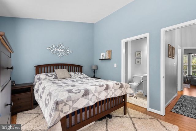 6592 SKYLEMAR TRL, Centreville, VA 20121