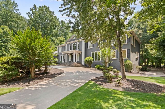 335 Birkdale Drive, Fayetteville, GA 30215