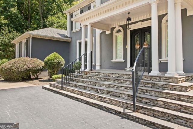 335 Birkdale Drive, Fayetteville, GA 30215