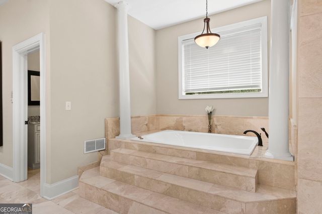 335 Birkdale Drive, Fayetteville, GA 30215