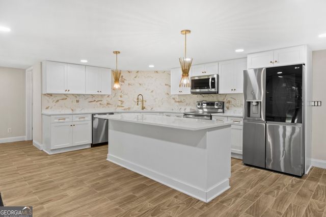 335 Birkdale Drive, Fayetteville, GA 30215