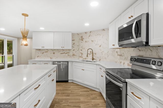 335 Birkdale Drive, Fayetteville, GA 30215