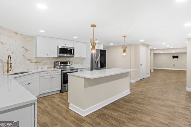 335 Birkdale Drive, Fayetteville, GA 30215