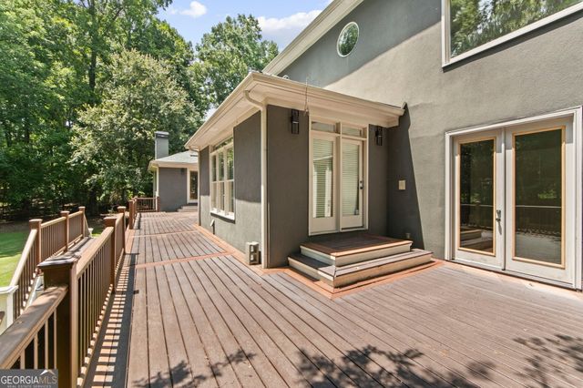 335 Birkdale Drive, Fayetteville, GA 30215