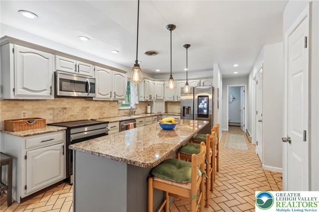 750 Texas Road, Easton, PA 18042