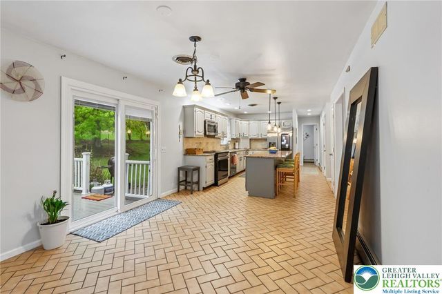750 Texas Road, Easton, PA 18042