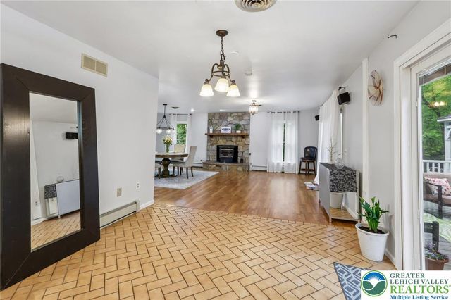 750 Texas Road, Easton, PA 18042