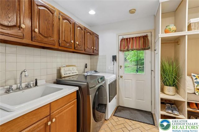 750 Texas Road, Easton, PA 18042