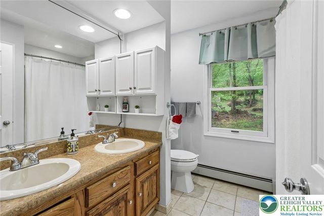 750 Texas Road, Easton, PA 18042