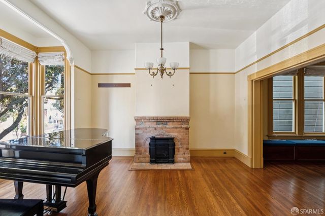 176 Castro Street, San Francisco, CA 94114
