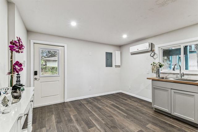 1006 E 26TH AVENUE 1, Tampa, FL 33605