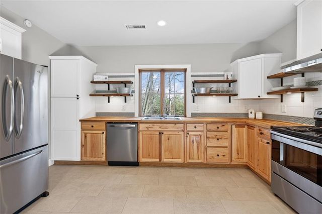 110 Planters Knoll, Baldwin, GA 30511