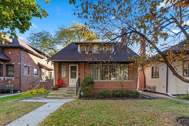 1421 W Juneway Terrace W, Chicago, IL 60626