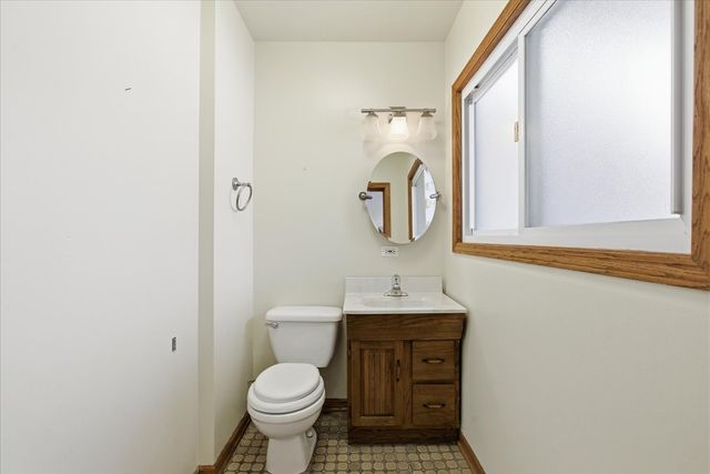 1421 W Juneway Terrace W, Chicago, IL 60626