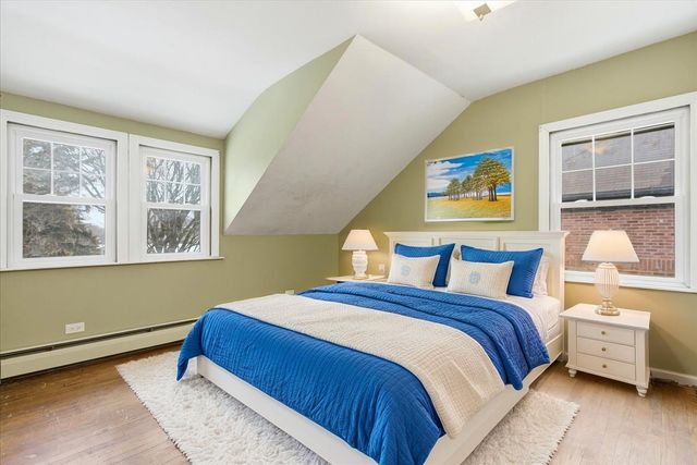 1421 W Juneway Terrace W, Chicago, IL 60626