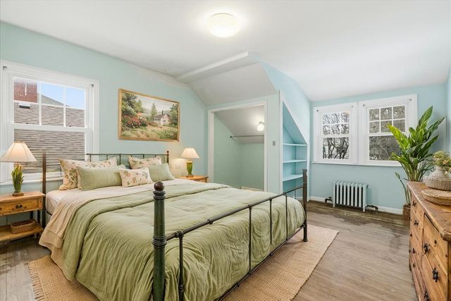 1421 W Juneway Terrace W, Chicago, IL 60626