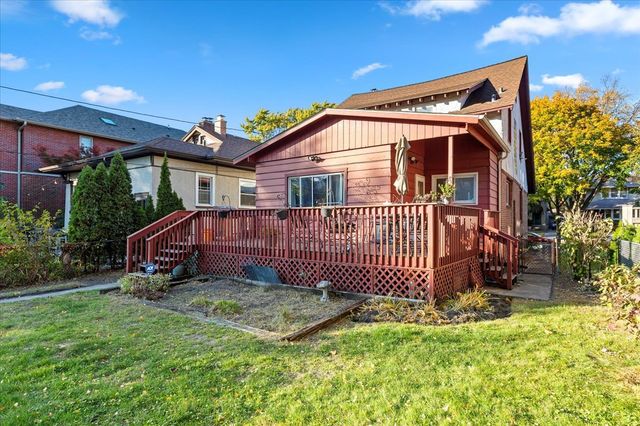 1421 W Juneway Terrace W, Chicago, IL 60626